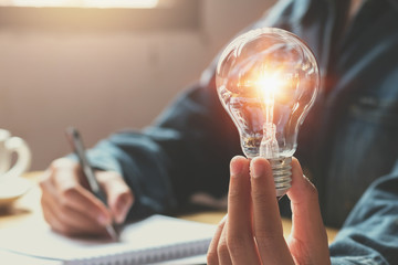 本世纪以来影响黄金和白银价格的重大事件列表